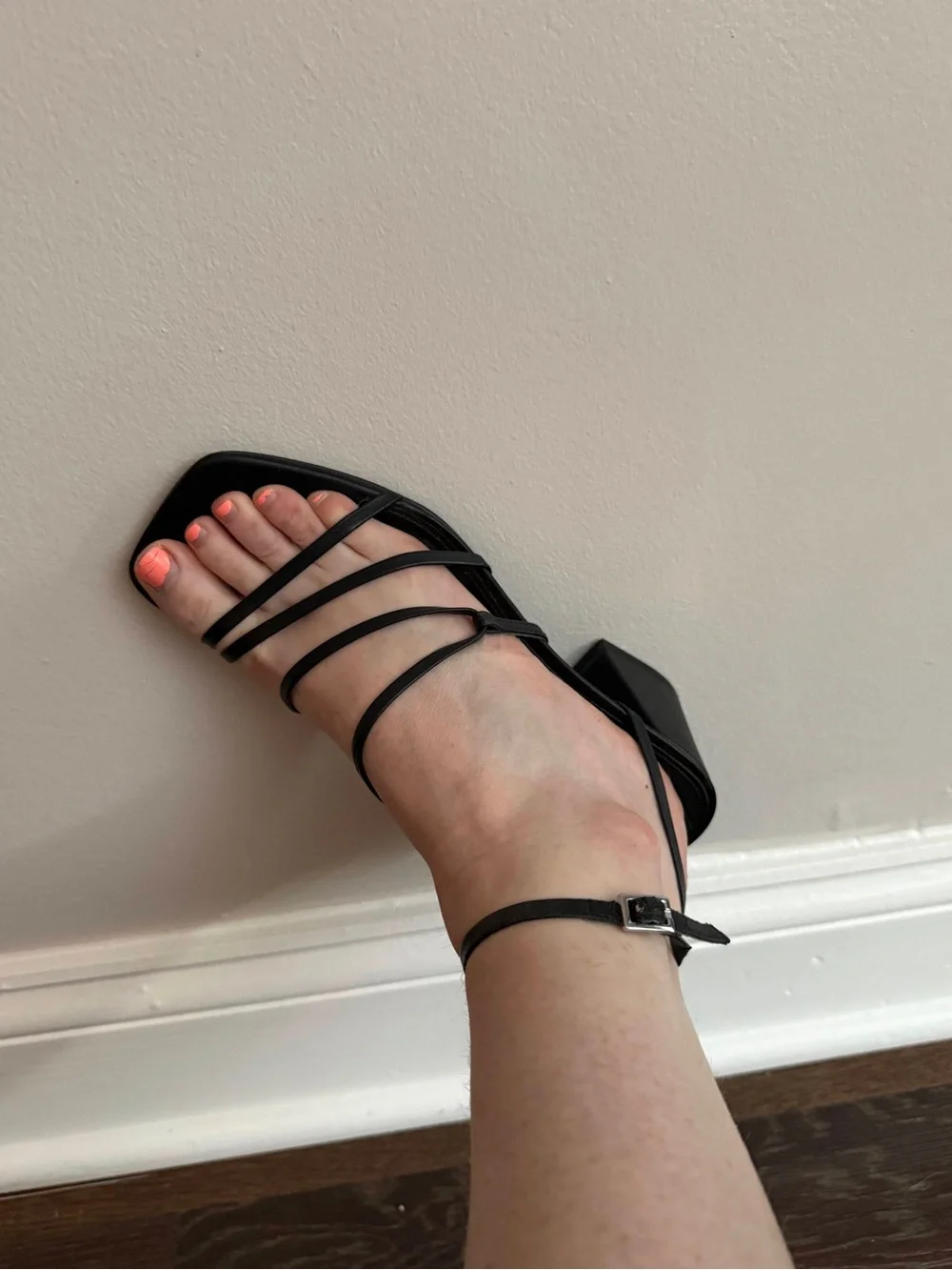 Steve Madden sleek strappy